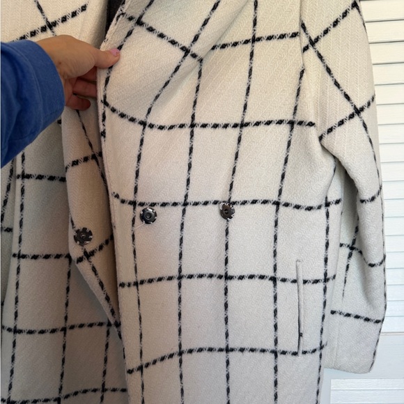 Dex Women's Cream and Black Checkered Trench Coat - Picture 4 of 9